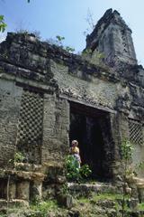 Side door with person, Rio Bec