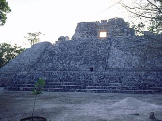 West temple pyramid, Becan